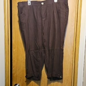 CJ Banks Dark Brown Capris